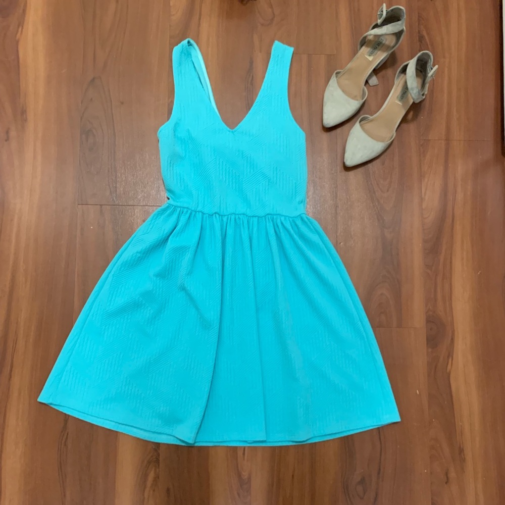 Everly Bow-Back Dress